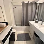 T2, 4 Pers Max, Terrasse Avec Vue Et Parking Prive, Proche Centre Et *